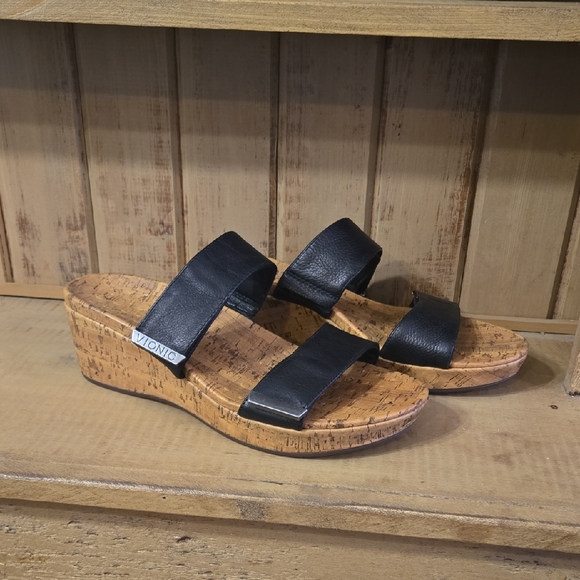 Vionic Shoes - Vionic Atlantic Pepper Black Leather Wedge Sandal Womens Size 11W